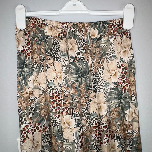 LITA by Ciara TIE WAIST PANTS IN ANIMAL FLORAL tropical print Wide Leg Pants - Picture 3 of 10